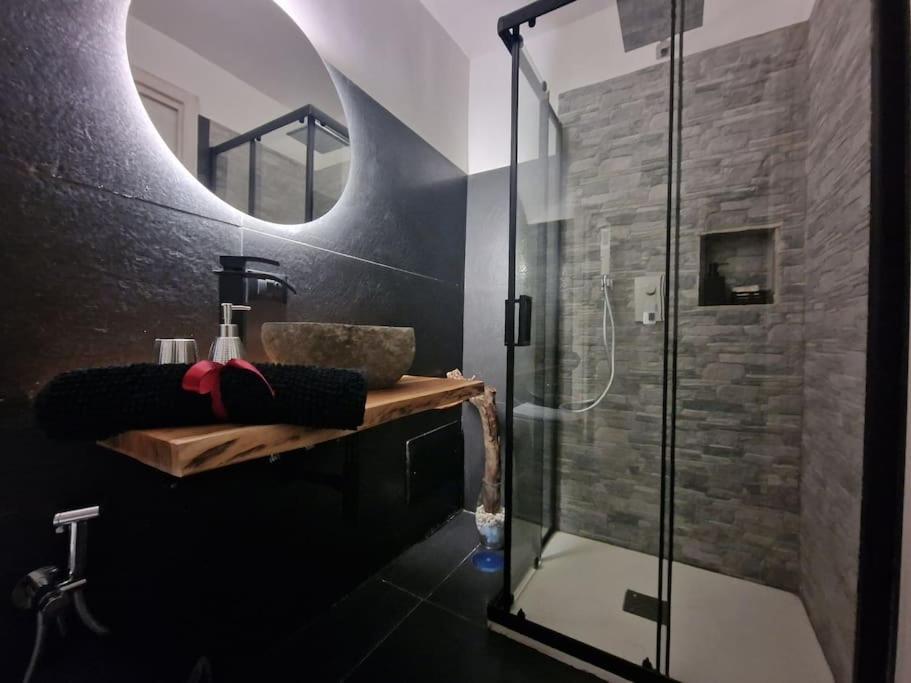 Tribunali Flat